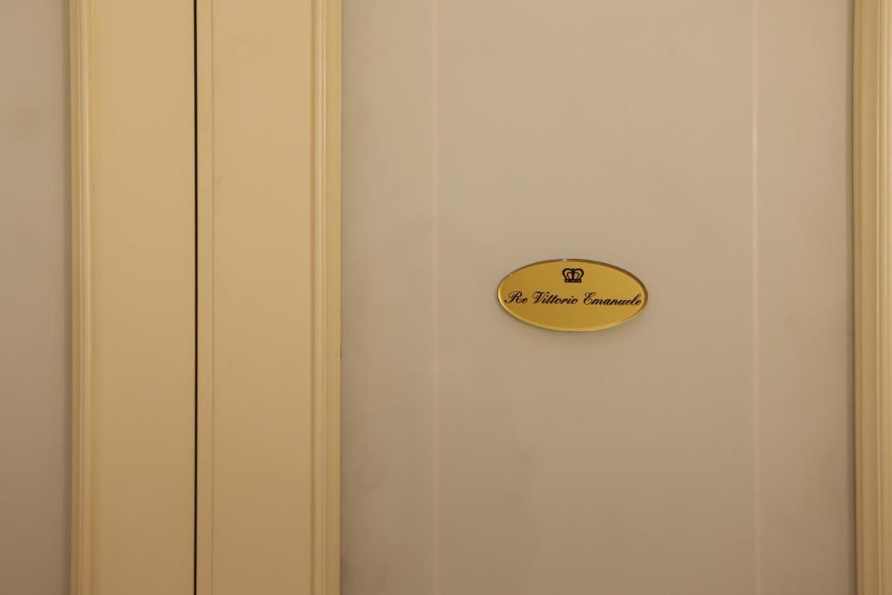 Piazza Dante Suites By Wonderful Italy Naples Exterior photo